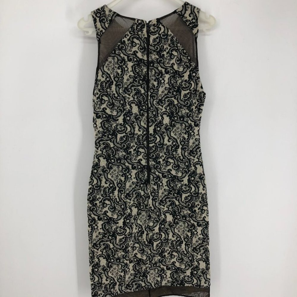 alice + olivia Thalia Sleeveless Dress Black and White Paisley - Picture 4 of 10